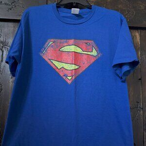 Distressed Superman Logo Tee – Unisex Large